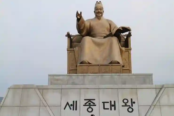 경복궁 운영 시간과 입장료, 한복 무료 관람 기준 알아보기